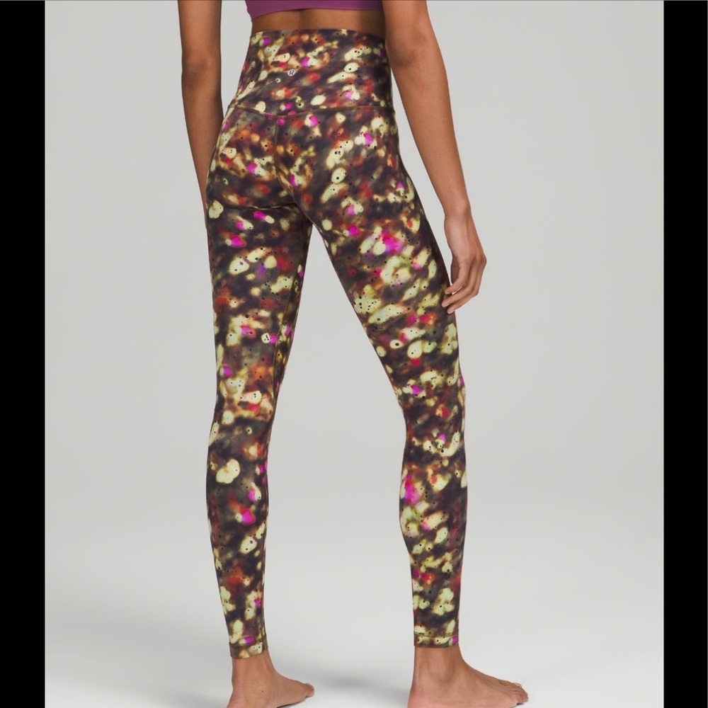 Aligns Lululemon